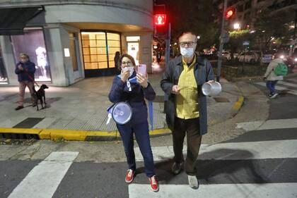 Cacerolazo en Quintana y Callao