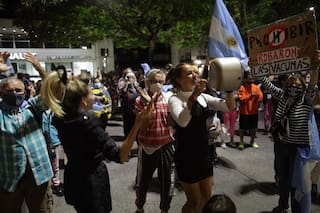 Cierre de escuelas, principal motivo del cacerolazo en Olivos