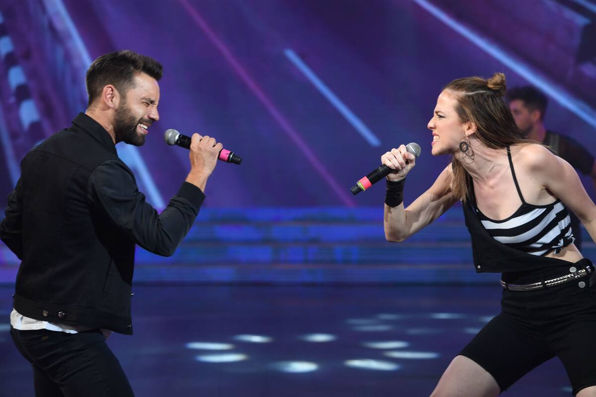 Cachete Sierra junto a Inbal Comedí