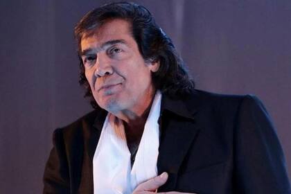 Cacho Castaña, internado