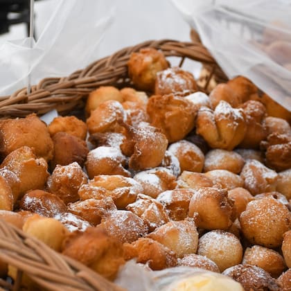 Cada año se celebra en Navarro la Fiesta del Buñuelo, uno de los atractivos culturales y gastronómicos más importantes