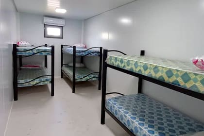 Cada celda alojará a seis detenidos