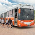 El colectivo que recorre parajes rurales para que los chicos no abandonen