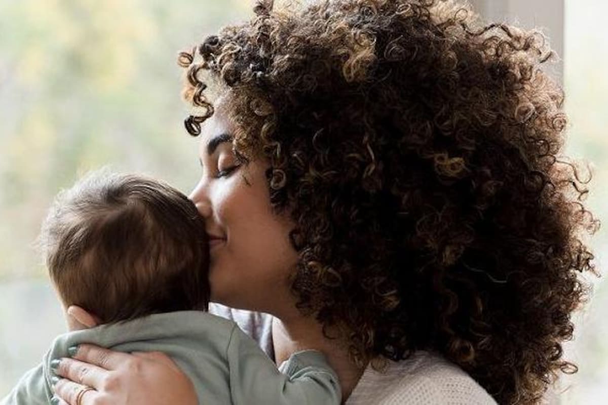 Cada edad tiene su fragancia: ¿por qué nos cambia el olor corporal a lo largo de la vida?