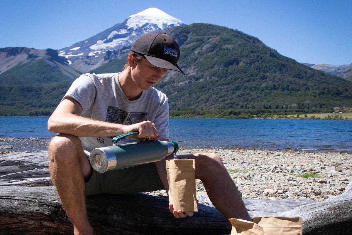 Cada paquete necesita 300ml de agua caliente y, en 10 minutos, el plato está listo