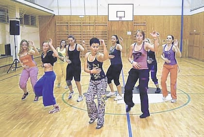 Cada semana, 15 millones de personas toman una clase de Zumba en todo el mundo