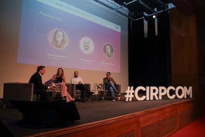 Cada uno desde su empresa reconoce errores comunicacionales y apuesta por una disrupción respecto a lo tradicional