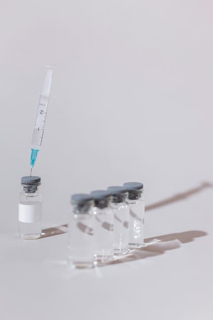 Cada vez hay más pruebas de que la vacuna para prevenir el herpes zóster también protege contra la demencia