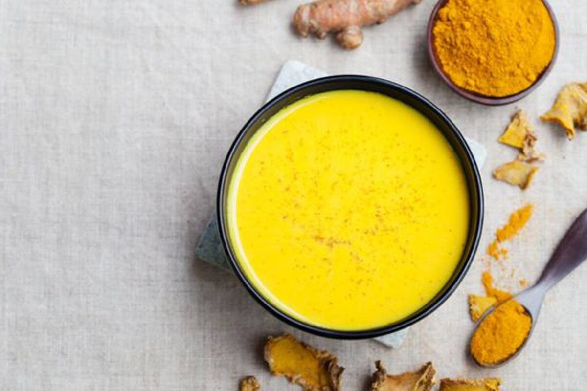 Cada vez más cafeterías incluyen la leche dorada en su oferta