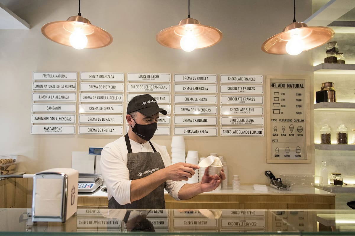 Cada vez más heladerías los incorporan a sus pizarras e incluso abren establecimientos exclusivamente dedicados al plant based