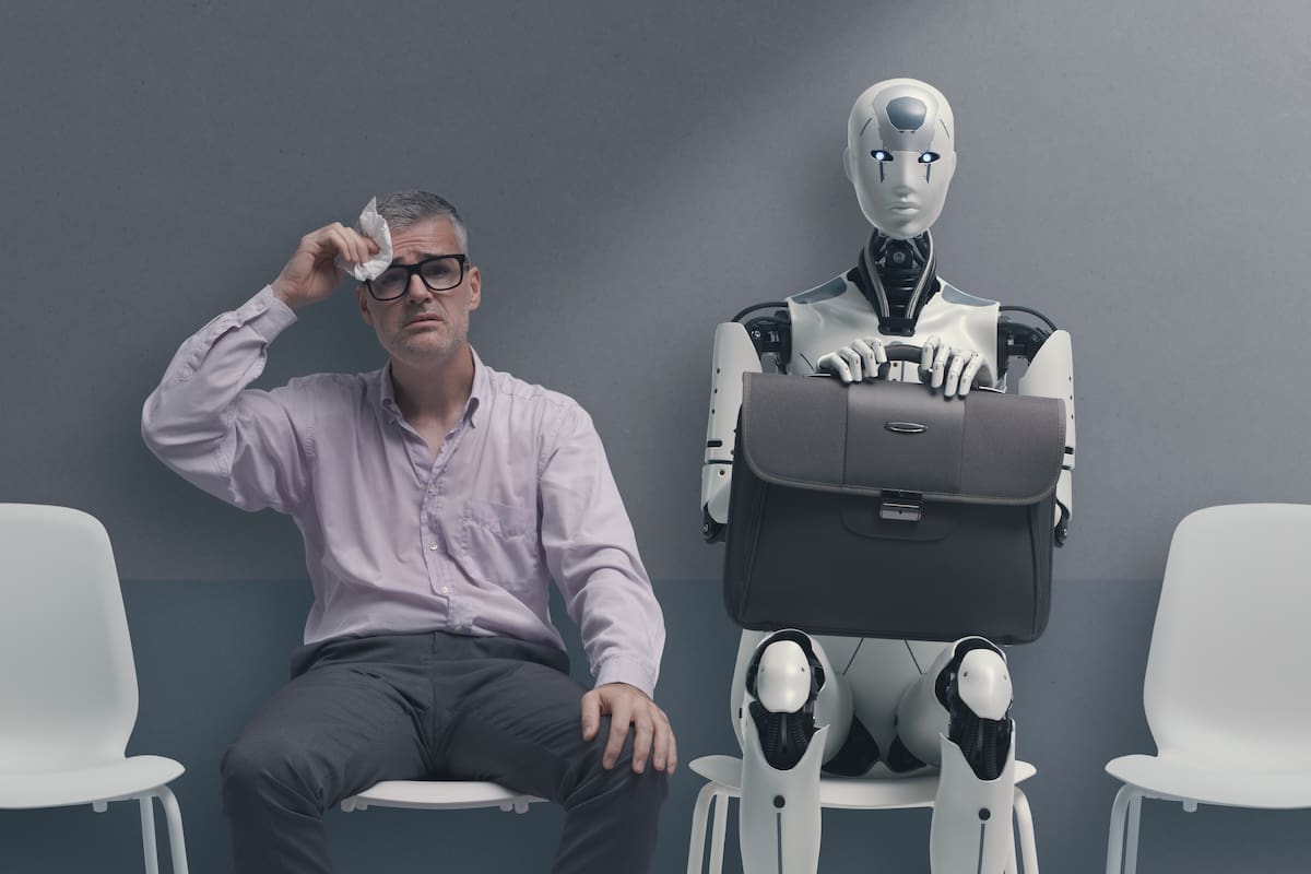 Cada vez más personas usan Inteligencia Artificial para entregar CV más profesionales, pero los expertos recomiendan no abusar de ellas porque terminan jugando en contra