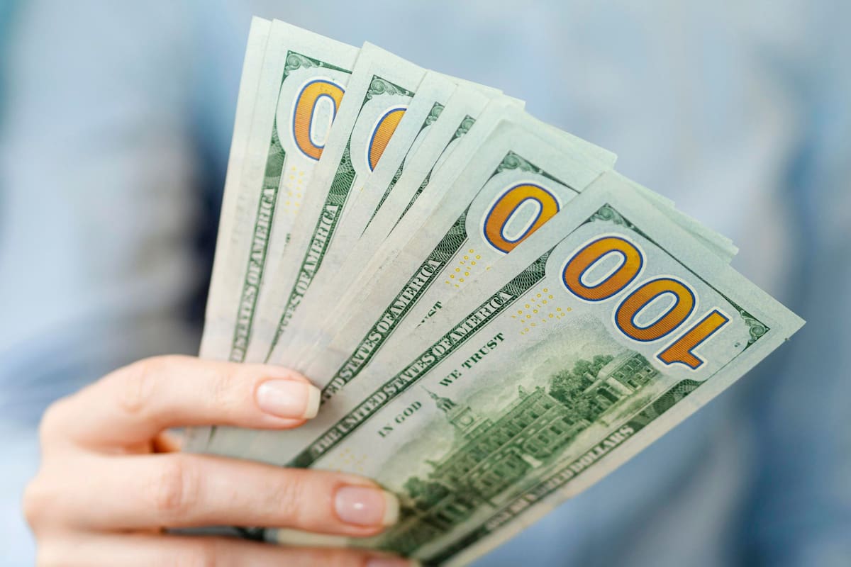 Cada vez más plataformas permiten comprar dólares oficiales