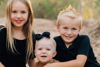 Caden tiene 6 años y cuando se enteró que podía "salvar" a su hermana no pudo contener la emoción