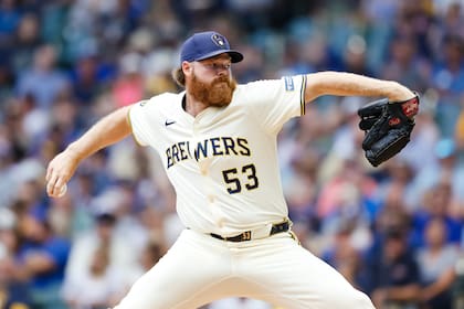 Cadena de Milwaukee ofrece hamburguesas gratis tras 12 victorias seguidas de Cerveceros