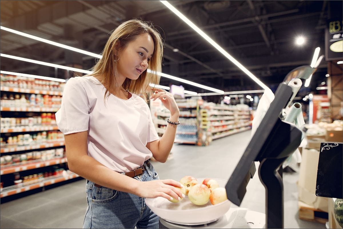 Cadenas de supermercados en EE.UU. avanzan con restricciones en las cajas de autopago de las tiendas