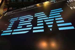 Caen acciones de IBM tras decepcionante reporte de resultados