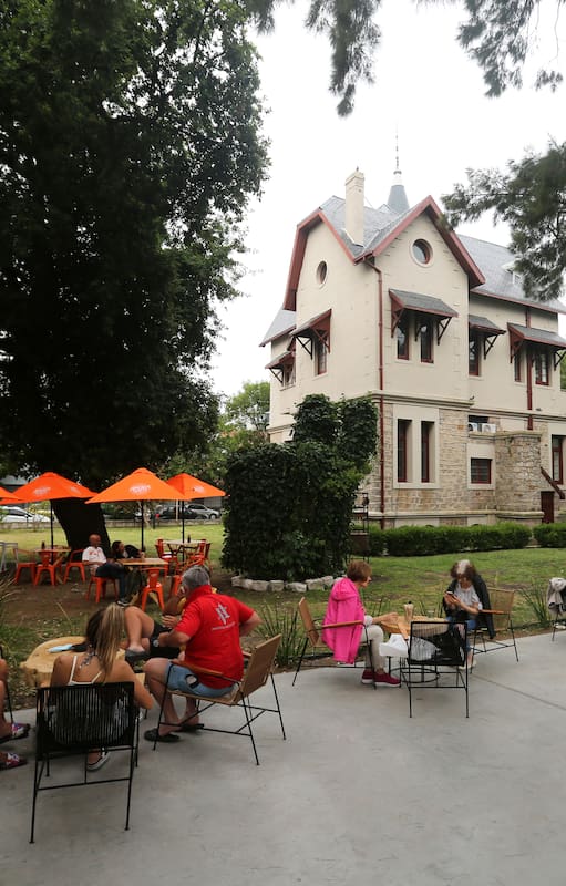 Cafe en la Villa Santa Paula, Mar del Plata