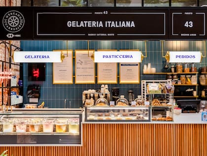 Cafetería, heladería y pastelería italiana