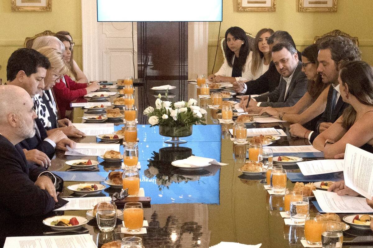 Cafiero encabezó la reunión de gabinete ampliado