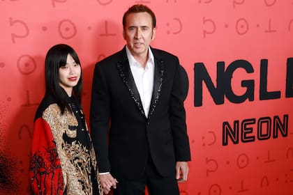 Cage lleva casado varios años con Riko Shibata, con quien contrajo matrimonio en 2021
