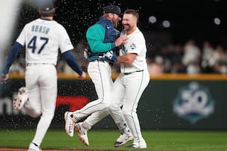 Cal Raleigh da triunfo a Marineros dos a uno ante Yankees