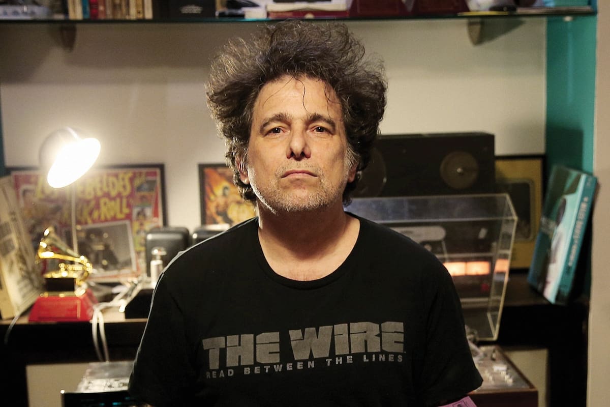 Calamaro musicaliza las madrugadas de FM La Patriada y comparte emisora con el Indio Solari