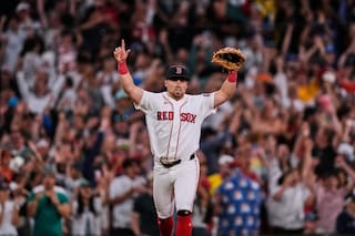 Durbin pega el jonrón del triunfo y Boston vence 6-5 a Baltimore para su 14ta victoria seguida