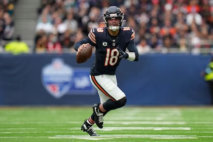 Caleb Williams mejora los números en su segunda temporada profesional