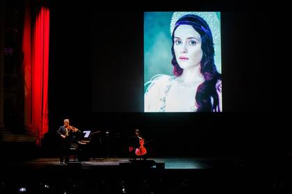 Música y arte para presentar a las musas del calendario 2020