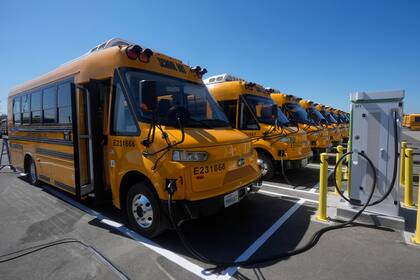 California amplía su flota de autobuses escolares eléctricos