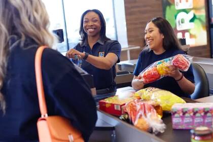 California busca regular las estaciones de autopago para mejorar las condiciones laborales de los trabajadores de supermercados