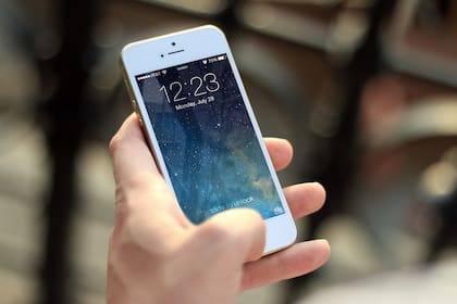 California LifeLine es un programa estatal que provee servicio telefónico básico con descuento para grupos familiares elegibles