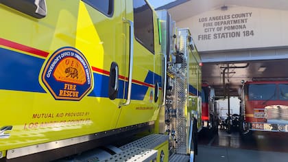 California traslada bomberos y equipos al sur del estado antes de la llegada de los vientos de Santa Ana