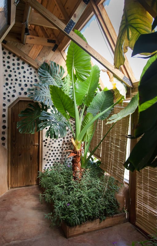 Caliu Earthship, Colonia del Sacramento.