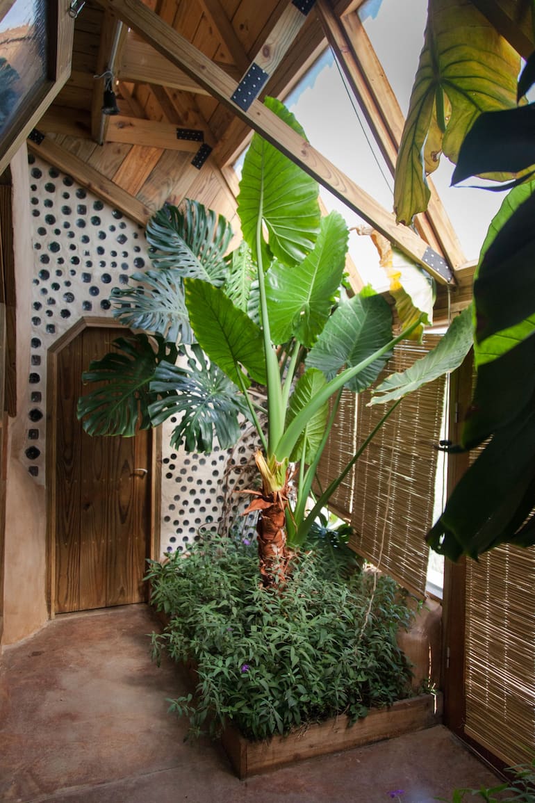Caliu Earthship, Colonia del Sacramento.