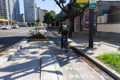 Calle compartida Libertador, en el tramo habilitado desde General Paz hasta Iberá