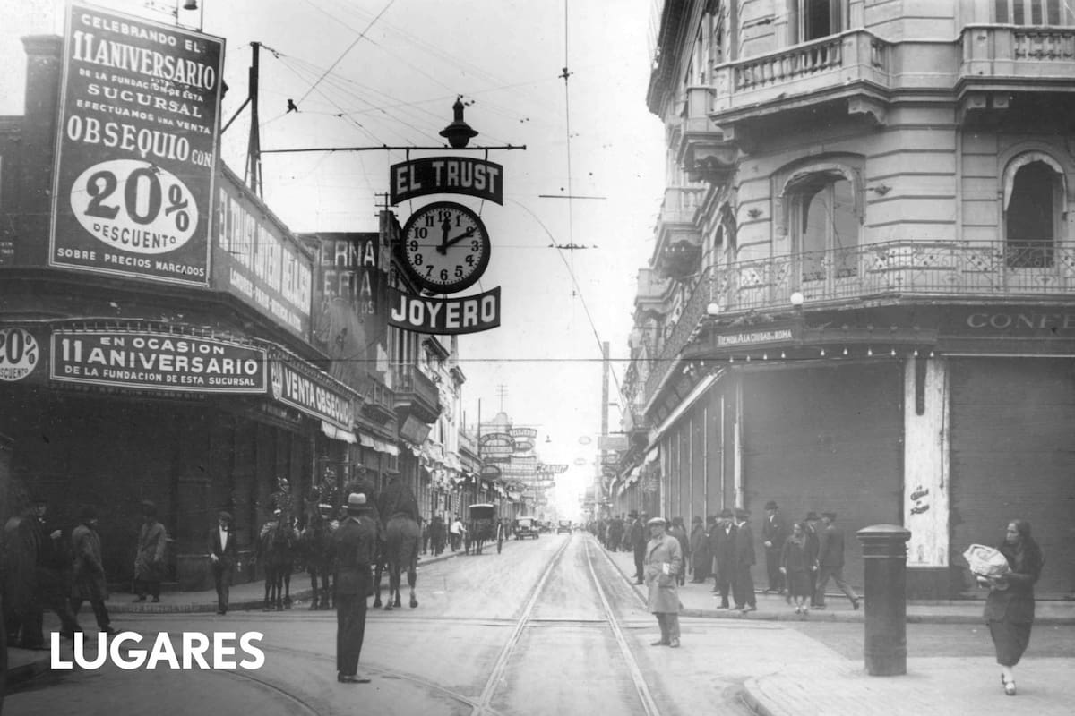 Calle San Martín y San Juan, Rosario (1928). Foto de Joaquín Chiavazza para Caras y Caretas.