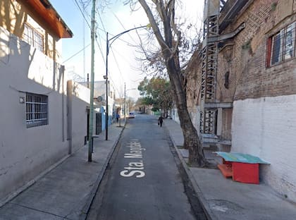 Calle Santa Magdalena en dirección a avenida Australia