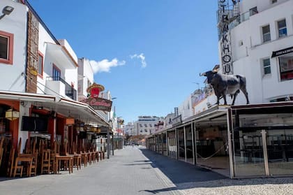 Calles desérticas.