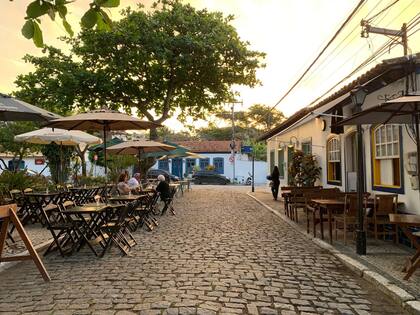 Calles adoquinadas y encanto colonial para recorrer en Cabo Frío