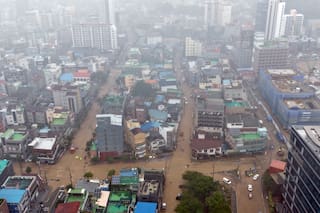 Fuertes lluvias dejan un muerto en Corea del Sur e inundan calles principales en Filipinas