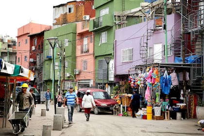 Calles pavimentadas, una de las mejoras más reconocidas por los vecinos de la villa 31