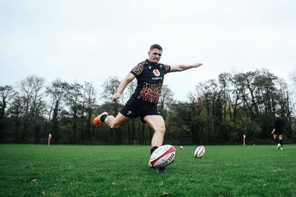 Callum Sheedy ejercita envíos a los palos; después de contar con grandes pateadores y muchas figuras, Gales está en recesión y recibirá en baja a los Pumas en Cardiff.