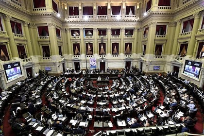 La Cámara de Diputados convirtió en ley el proyecto del Poder Ejecutivo sobre movilidad, que recibió muchos cuestionamientos