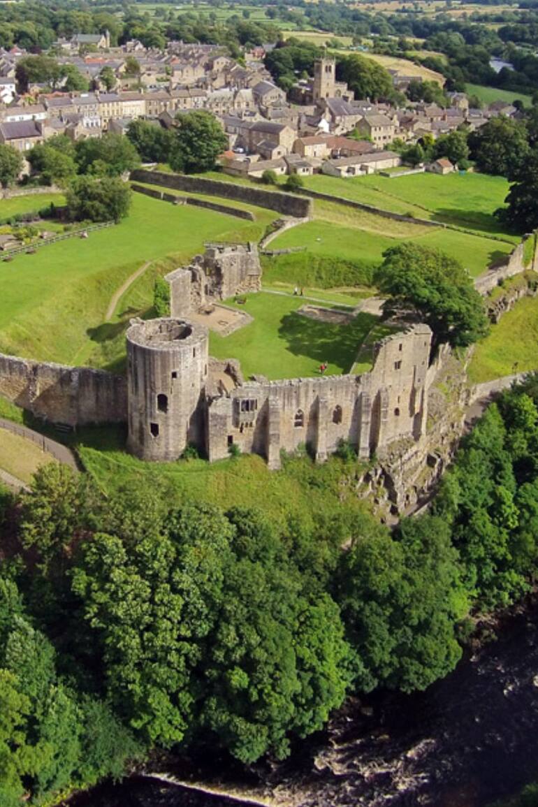 Cambiaron la ciudad por las postales rurales de la campiña inglesa, un lugar en el mundo que parecía estar detenido en el tiempo: “Acá los chicos casi no tienen tareas ni exámenes”.