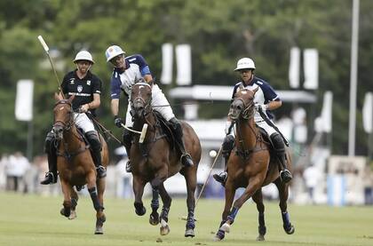 Cambiaso en acción en la última final de Palermo: La Dolfina lleva 7 títulos seguidos