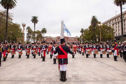 Cambio de guardia en la Plaza de Mayo: una tradición que nos representa y une como nación