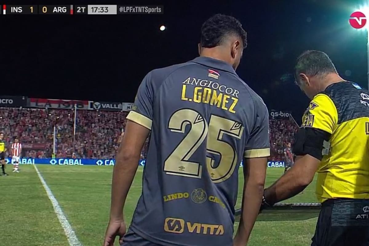 "¡Cambio!": la inesperada anécdota en Instituto-Argentinos, con el ingreso de Romero, que lució... la "25" de Gómez