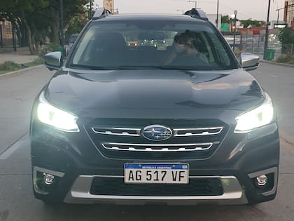Cambios en el frente del renovado Subaru Outback