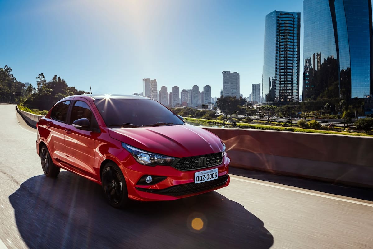Cambios estéticos en el Fiat Cronos para mantener el liderazgo entre los sedanes de la Argentina. Fue el vehículo más vendido en septirmbre y octubre. Se fabrica en Córdoba